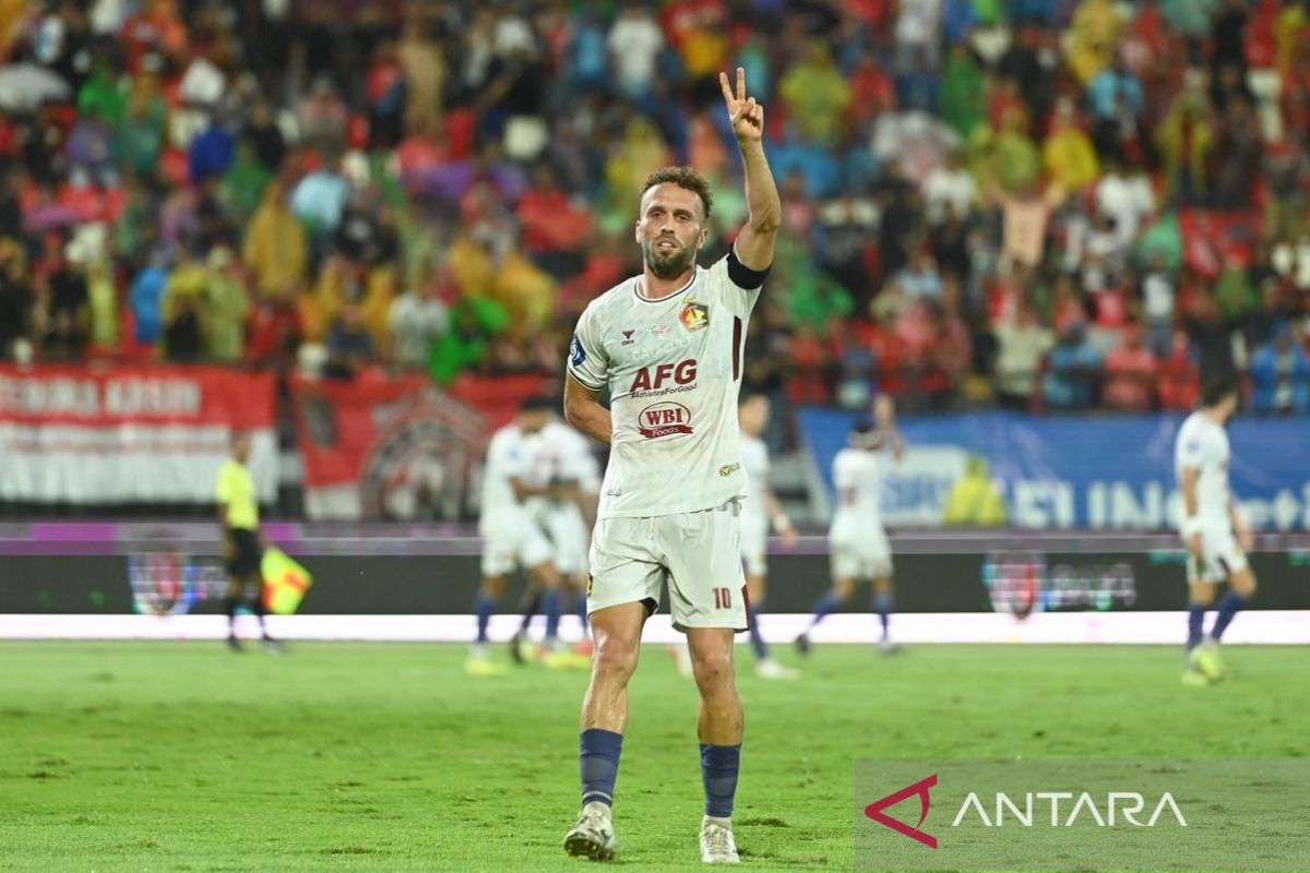 Bali-United-Lawan-Persik-Kediri-120125-fik-6