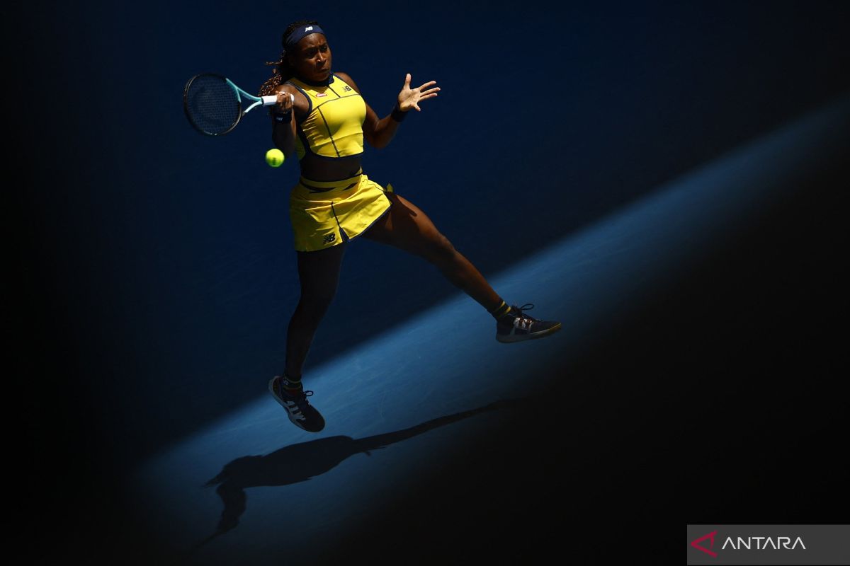 2024-01-17T034518Z_727228285_UP1EK1H0AFF2X_RTRMADP_3_TENNIS-AUSOPEN.jpg