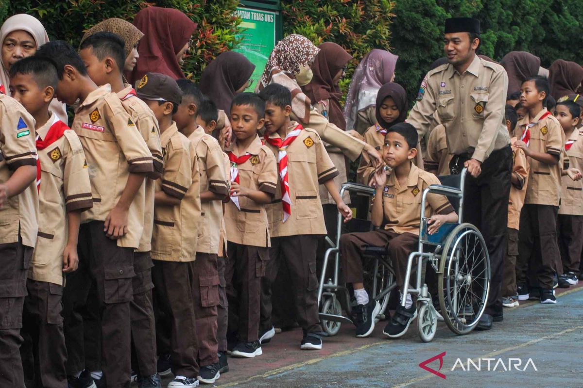 Hari-pertama-sekolah-setelah-libur-Lebaran-di-Jakarta-090425-Fhs-6.jpg