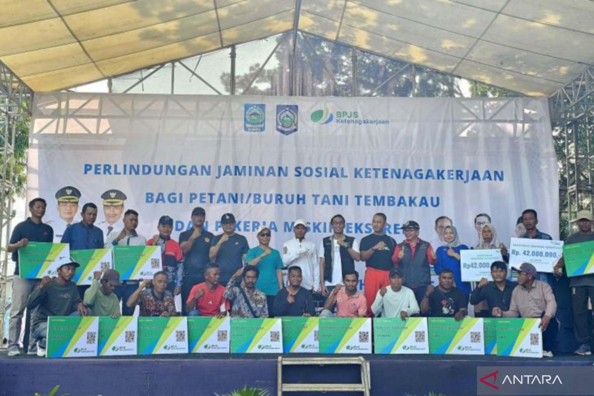 pemberian-bpjs-tk-petani-dompu.jpg