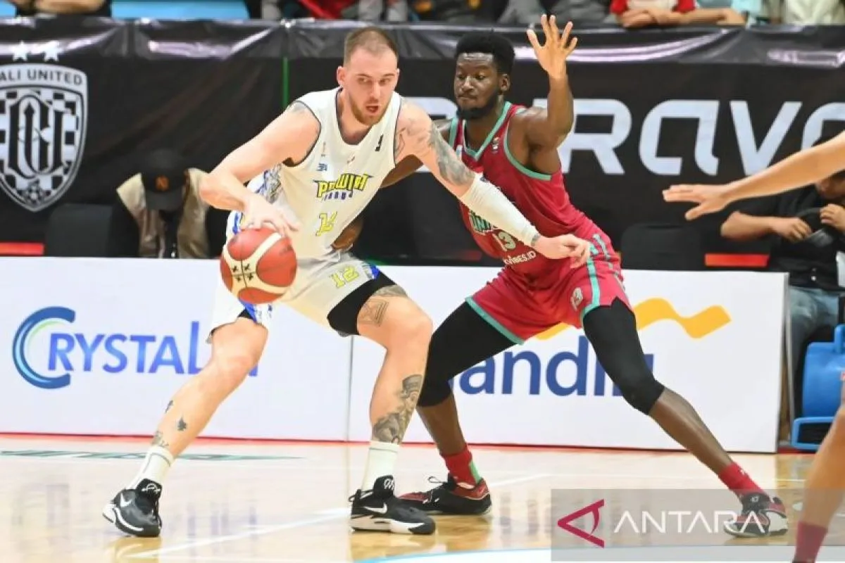 Bali-United-Lawan-Prawira-Bandung-120225-fik-5