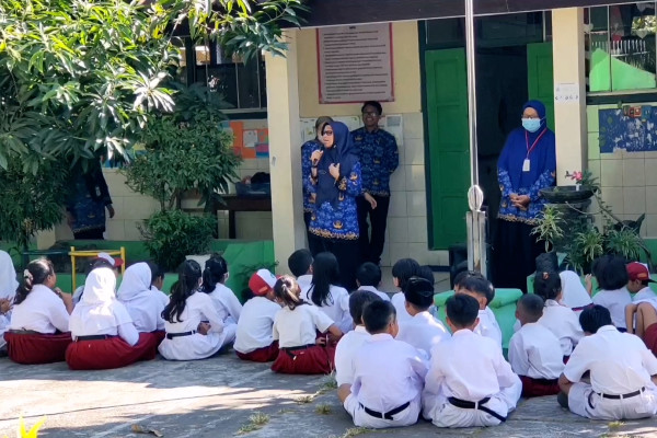 PENGGABUNGAN-SD-DI-SOLO-JADI-SOLUSI-TINGKATKAN-KUALITAS-PENDIDIKAN.jpg