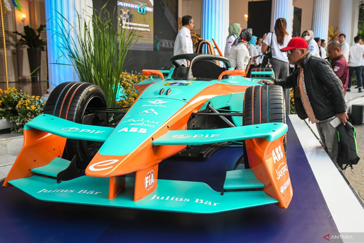 Peluncuran-Jakarta-E-Prix-2025-240425-sth-02.jpg
