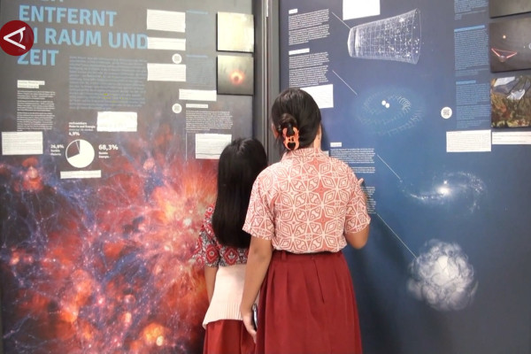 SISWA-SISWI-DI-PALANGKA-RAYA-BELAJAR-DI-PAMERAN-SAINS-MODERN-JERMAN.jpg