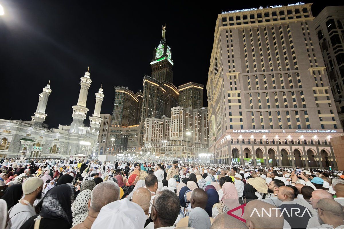 Suasana-Masjidil-Haram-jelang-puncak-musim-haji-300525-aww-2.jpg