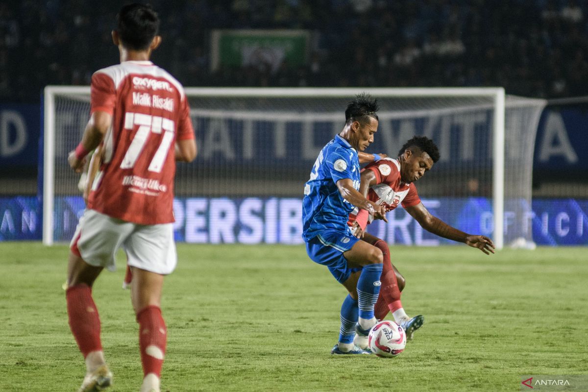 antarafoto-final-bri-liga-1-persib-bandung-melawan-madura-united-260524-na-5.jpg
