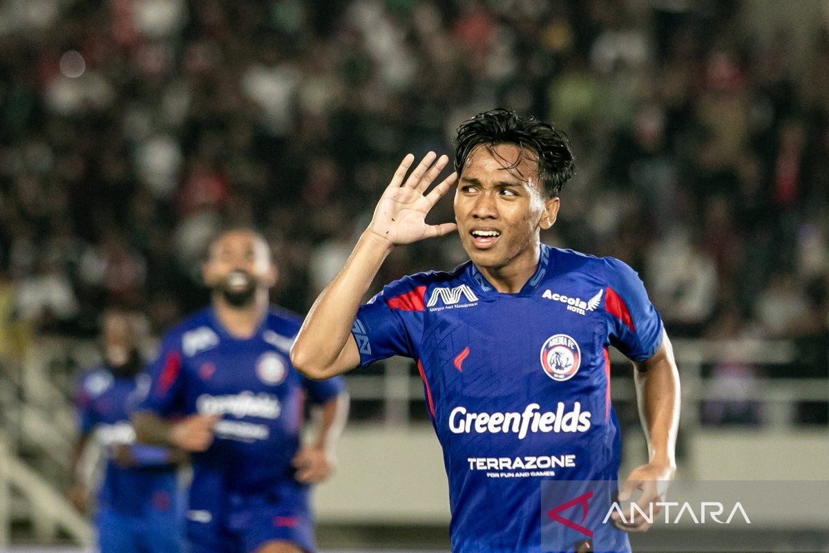 arema-fc-menang-atas-persis-solo-050525-yud-3.jpg