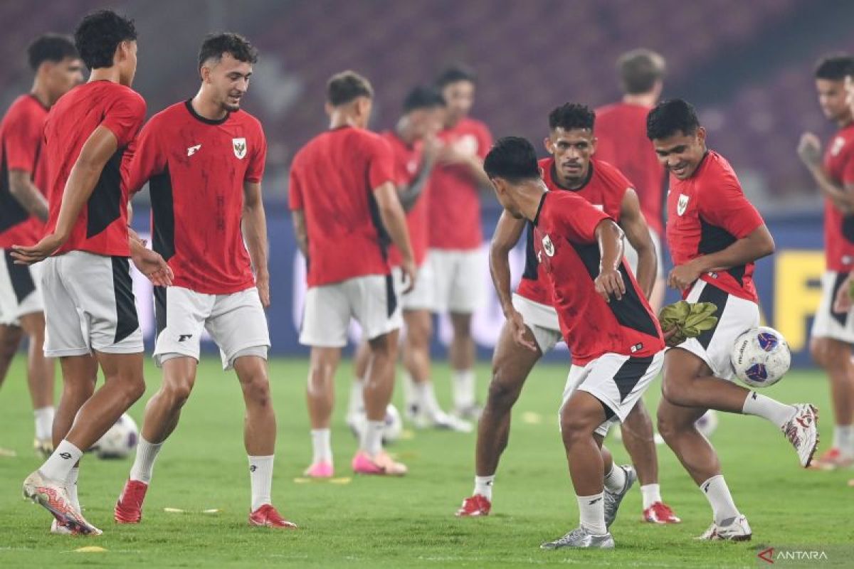 Latihan-Resmi-Timnas-Indonesia-Jelang-Pertandingan-040625-bay-4.jpg