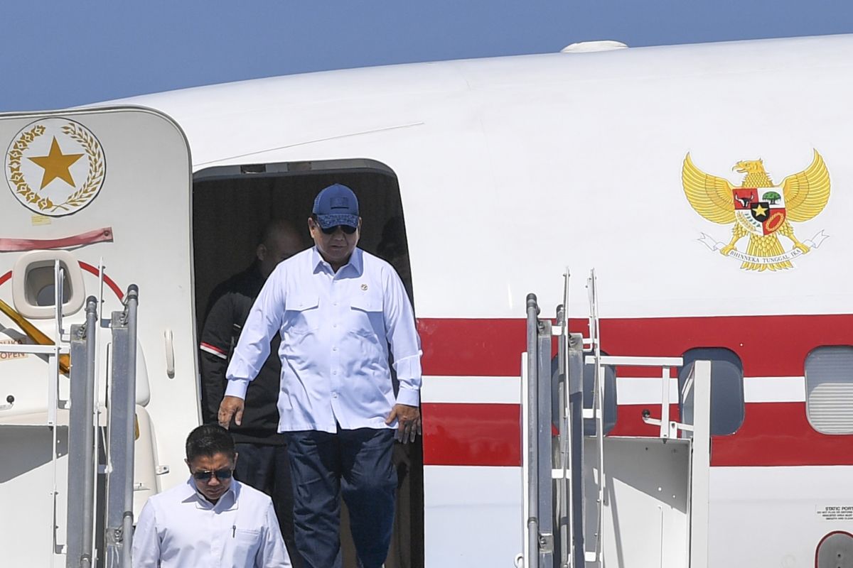 Presiden-Prabowo-tiba-di-Bandara-YIA-29052025-gp-3.jpg