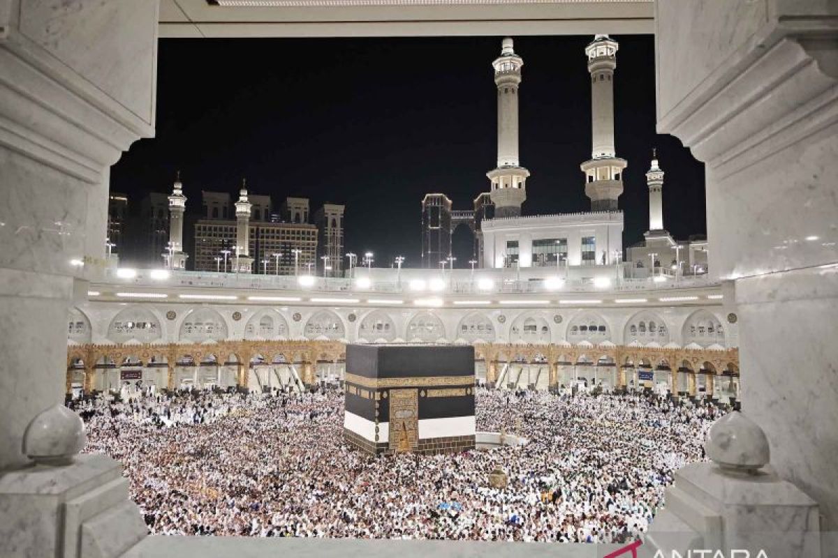 Suasana-Masjidil-Haram-jelang-puncak-musim-haji-300525-aww-13.jpg
