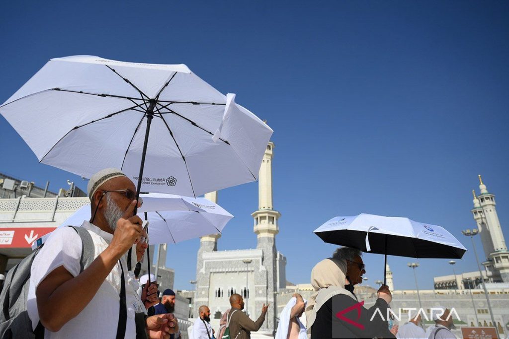 Waspada-cuaca-panas-ekstrem-saat-haji-280525-aww-1.jpg