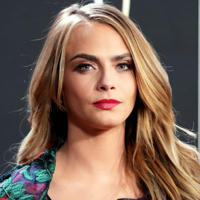 cara-delevingne-nfl-honors.jpg