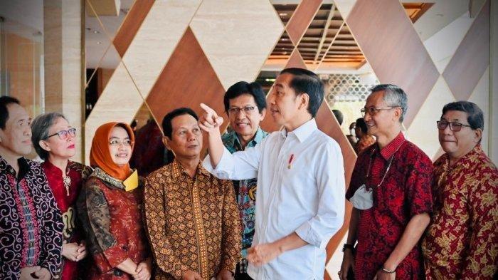 jokowi-bersama-teman-teman-kuliahnya.jpg