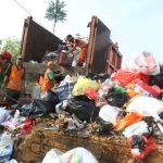 angkut-sampah-lebaran_20180617_145844.jpg