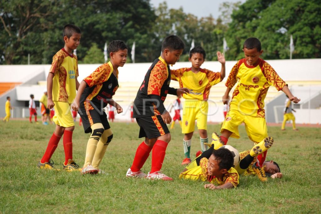 sekolah-sepak-bola-4on3-dom.jpg