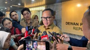 keterbatasan-teknologi-masyarakat-masih-diminta-fotokopi-e-ktp