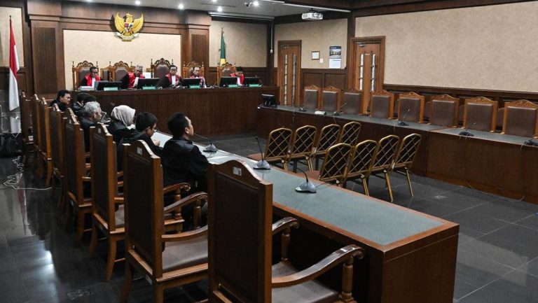 pn-jakpus-tanggapi-kuasa-hukum-nadiem-kompak-mangkir-sidang-1